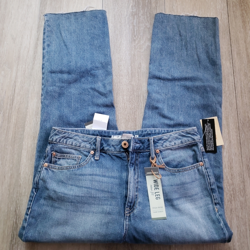 American Rag High Rise Jeans - Picture 2 of 2